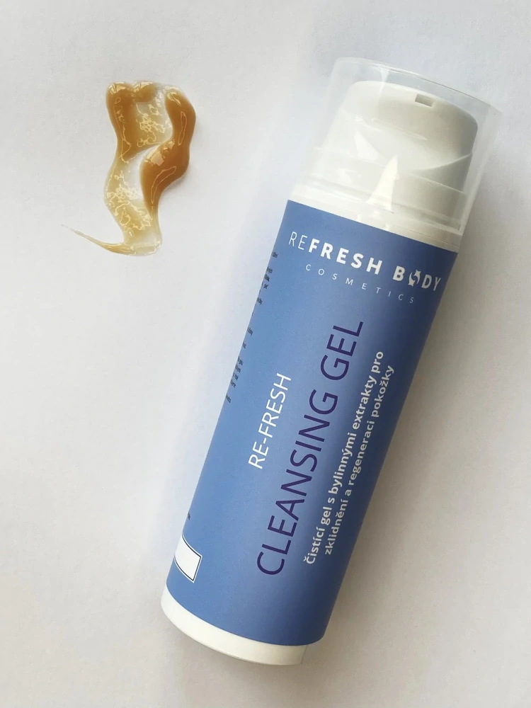 Čistící gel s bylinnými extrakty pro zklidnění a regeneraci pokožky 